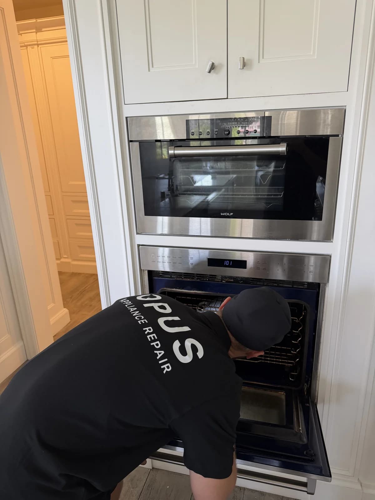 Double wall oven heating element replacement — OPUS service in Downtown